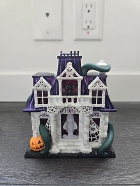 Bath & Body Works Wallflowef Haunted House